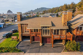 Lodges at Cannon Beach B2